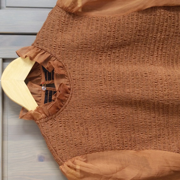 En Saison Smocked Chiffon Top - Picture 2 of 10